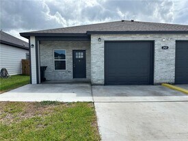 10 Summit Rd in La Feria, TX - Building Photo