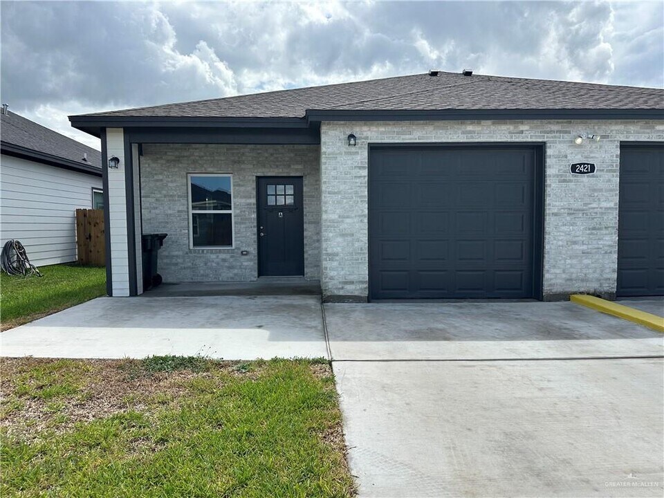 10 Summit Rd in La Feria, TX - Building Photo