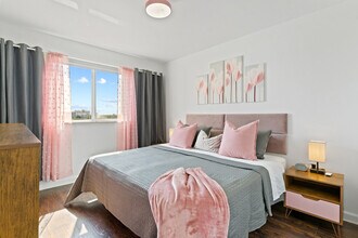 2280 SW 32nd Ave in Miami, FL - Foto de edificio - Building Photo