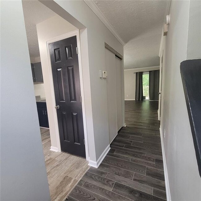 6458 Bedford Ln in Lithonia, GA - Building Photo - Building Photo