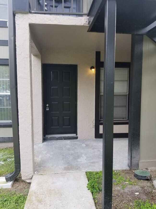 4013 Dream Oak Pl in Tampa, FL - Building Photo - Building Photo