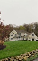 58 Quail Ln in Brewster, NY - Building Photo