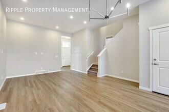 110 Magnolia Vw SE in Calgary, AB - Building Photo - Building Photo