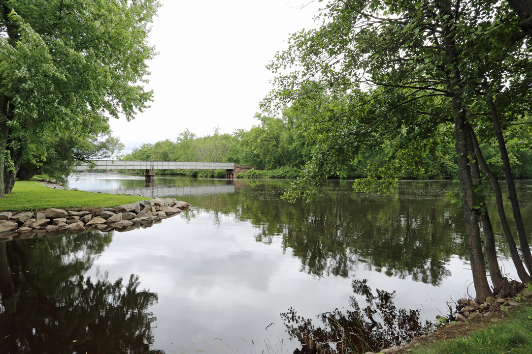 Island Place Apartments - On the River in Wausau, WI - Building Photo