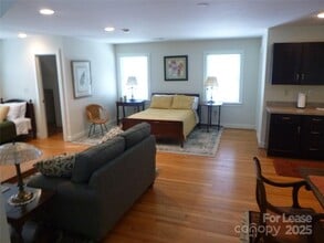 3041 Park Rd in Charlotte, NC - Building Photo - Building Photo