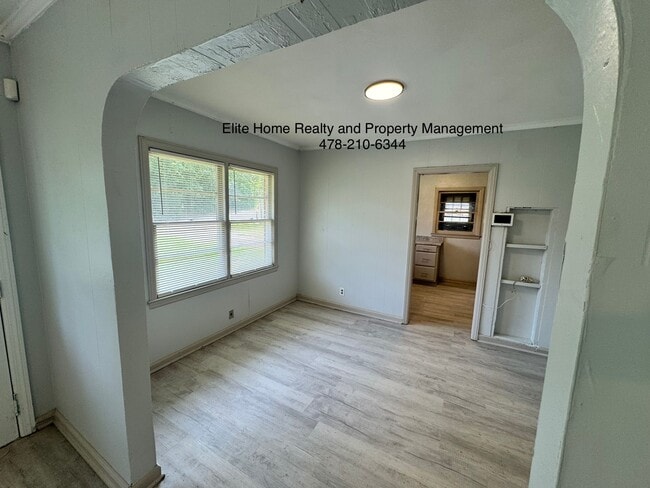327 Woolfolk St in Macon, GA - Building Photo - Building Photo