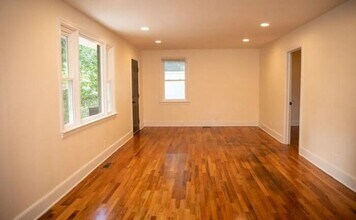 1420 S Kilbourne Rd in Columbia, SC - Building Photo - Building Photo