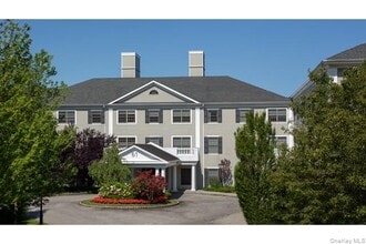 61 Bryant Ave in Roslyn, NY - Building Photo - Building Photo