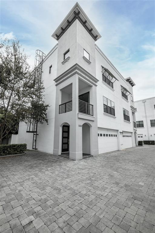 property at 222 S Audubon Ave