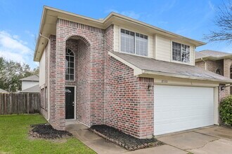 8530 Wild Basin Dr in Houston, TX - Building Photo - Building Photo