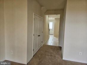 178 Solara Dr in Winchester, VA - Building Photo - Building Photo