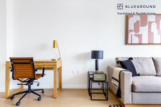 1 Union Square South in New York, NY - Building Photo - Building Photo