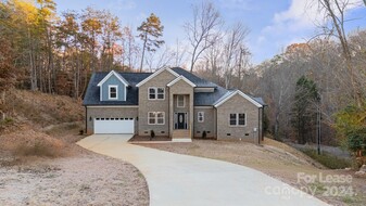 114 Cotswold Ct