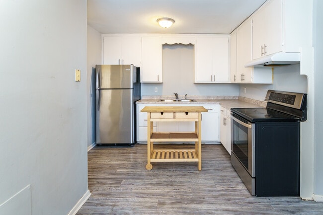 property at 1709 N 26th Ave