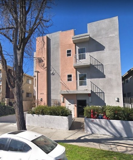 4737 Kester Ave in Sherman Oaks, CA - Building Photo