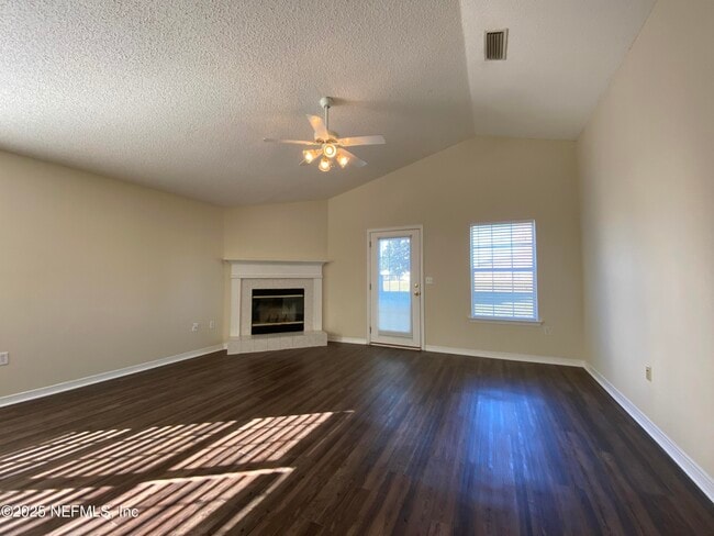 2615 Creek Ridge Dr in Green Cove Springs, FL - Building Photo - Building Photo