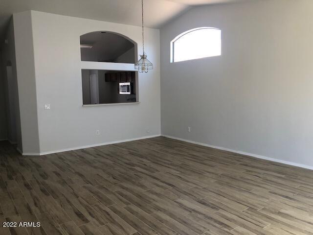 1025 W 19th Ave in Apache Junction, AZ - Foto de edificio - Building Photo