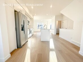 8535-8519 19 Ave SE in Calgary, AB - Building Photo - Building Photo