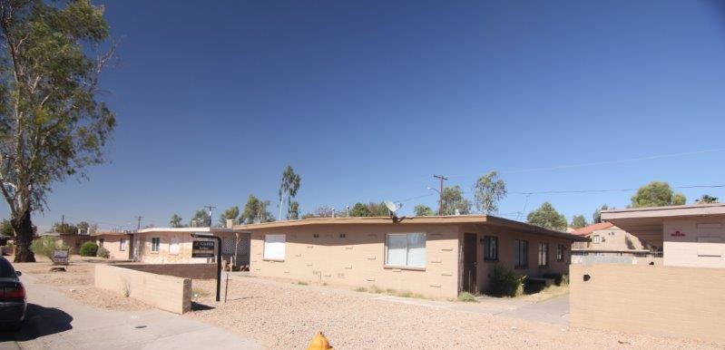 581 S California St in Chandler, AZ - Building Photo