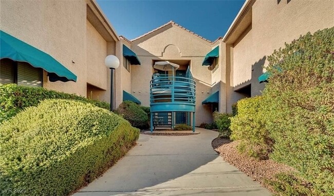 property at 2180 Pinetop Ln