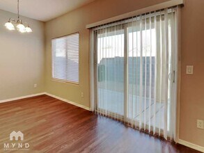 506 W Gary Way in Phoenix, AZ - Foto de edificio - Building Photo