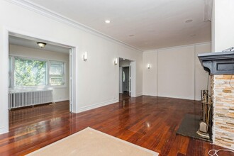 24 Kress Ave in New Rochelle, NY - Building Photo - Building Photo