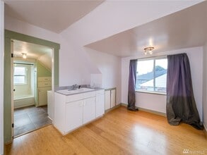 811 NW 64th St, Unit 811 Ballard in Seattle, WA - Foto de edificio - Building Photo
