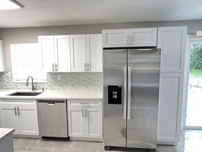4696 Collier Rd in Greenacres, FL - Building Photo - Building Photo