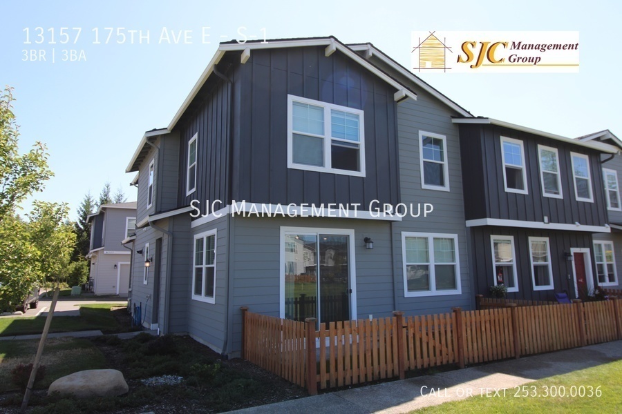 13157 175th Ave E in Bonney Lake, WA - Foto de edificio