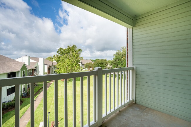 Raintree Apartments