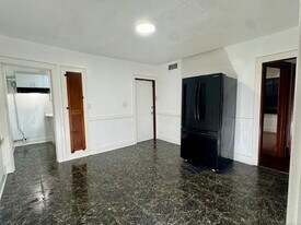 375 N Elm St in Torrington, CT - Building Photo