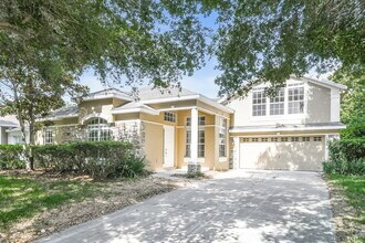 726 Regina Cir in Oakland, FL - Building Photo - Building Photo