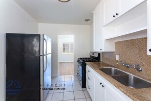 1249 E. 3rd St. in Long Beach, CA - Building Photo