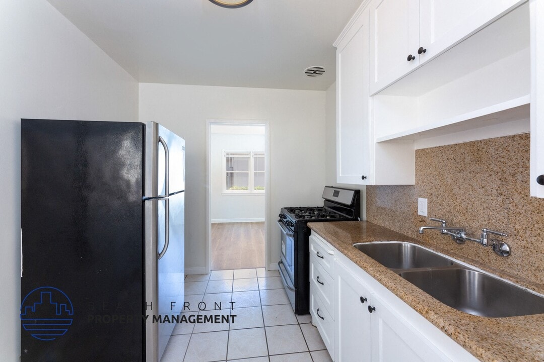 1249 E. 3rd St. in Long Beach, CA - Foto de edificio