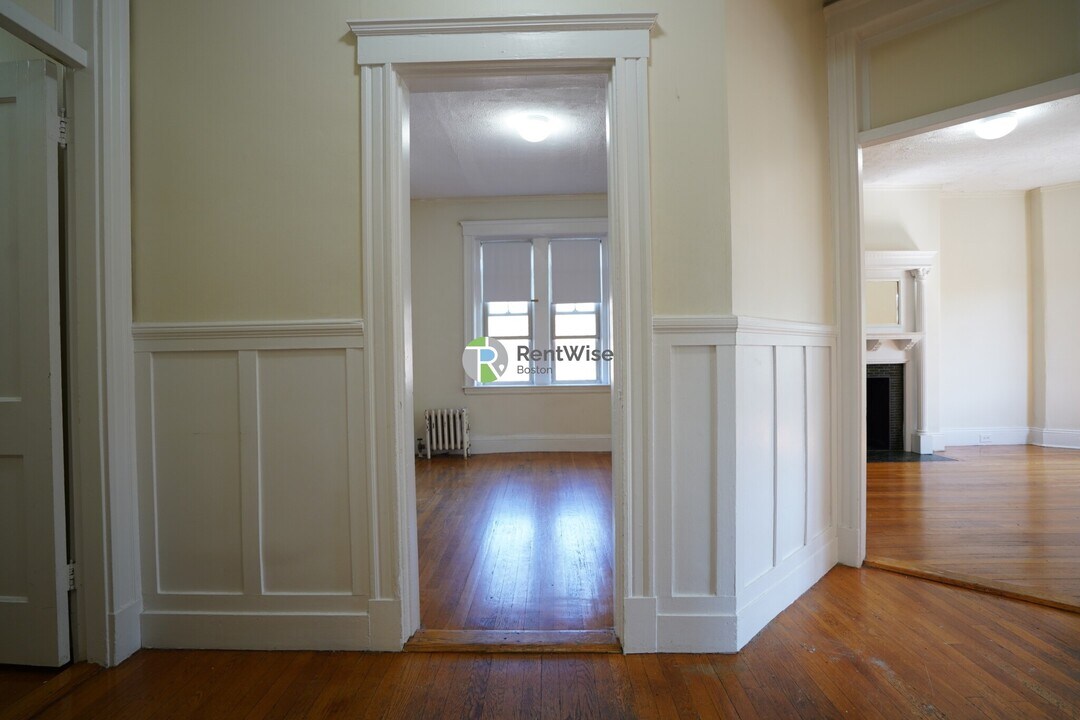 1788 Beacon St in Brookline, MA - Building Photo