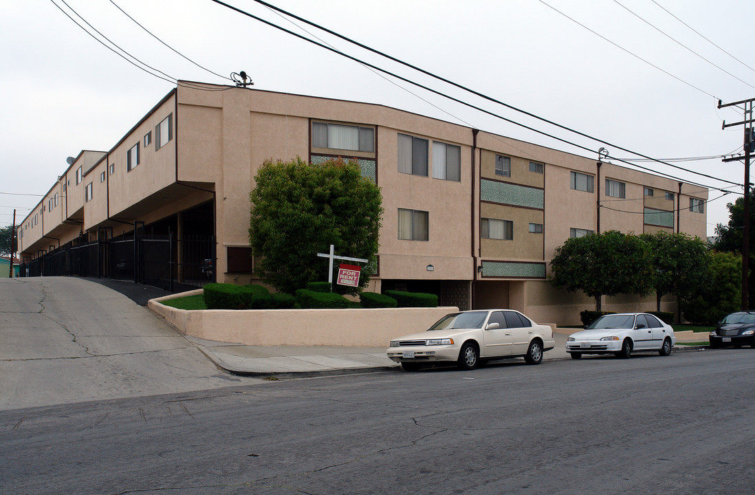 323 Warren Ln in Inglewood, CA - Foto de edificio