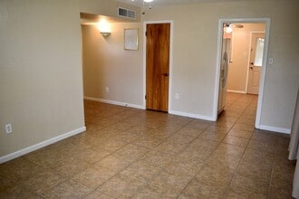1205 Royalty Ave in Odessa, TX - Building Photo - Building Photo