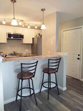 225 S Tropical Trl in Merritt Island, FL - Foto de edificio - Building Photo