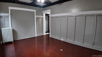 8 Morris Crescent in Yonkers, NY - Foto de edificio - Building Photo