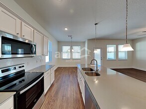 814 Heavenly Dr in St. Cloud, FL - Building Photo - Building Photo