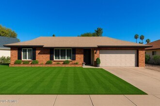 2739 S Emerson Cir in Mesa, AZ - Building Photo - Building Photo