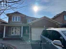 202 Fernforest Dr in Brampton, ON - Building Photo
