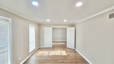 3068 S Mendenhall Rd in Memphis, TN - Building Photo - Building Photo