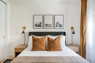 317w E 14th St in New York, NY - Foto de edificio - Building Photo