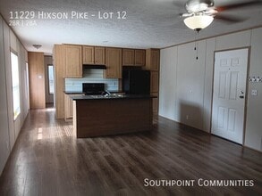 11229 Hixson Pike in Soddy Daisy, TN - Building Photo - Building Photo