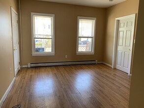 103 Howe St in Marlborough, MA - Building Photo - Building Photo