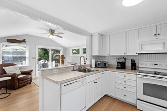 37 John Alden Rd in Plymouth, MA - Building Photo - Building Photo