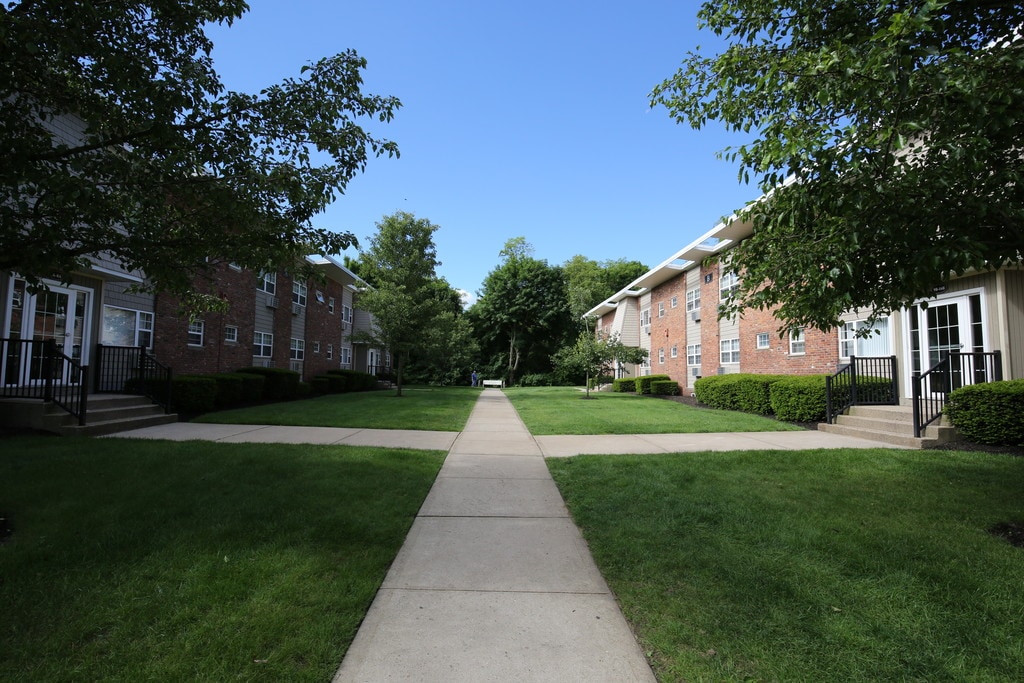 Meadows at Lake Ronkonkoma Apartments in Lake Ronkonkoma, NY