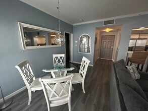 655 Columbia St, Unit Columbia Street in San Diego, CA - Foto de edificio - Building Photo