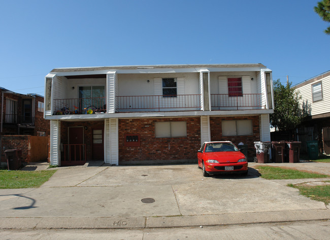 3541 Martinique Ave in Kenner, LA - Foto de edificio - Building Photo